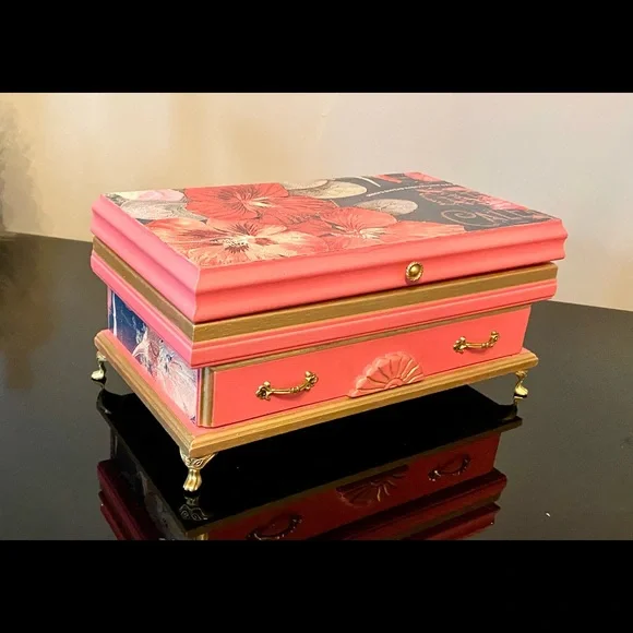 Coral and Gold Hand Paintef Vintage Jewelry Box